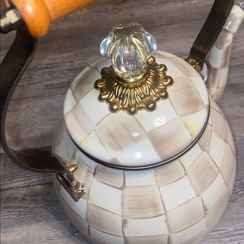 NWOT MACKENZIE CHILDS Mocha Check 2 Quart Tea Kettle - Picture 4 of 5